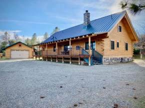 Yosemite Charm by Casa Oso with spa and breathtaking views